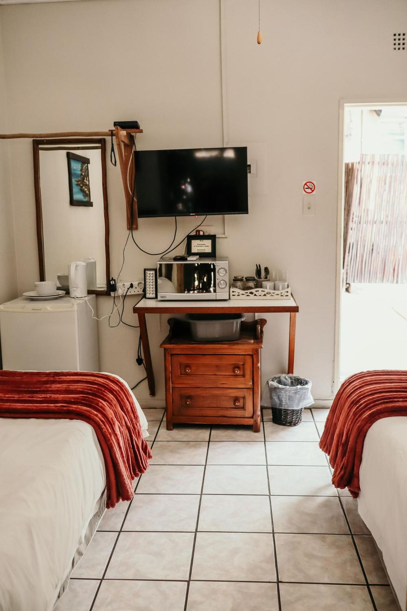 A Traveller'S Palm Hotel Phalaborwa Exterior photo